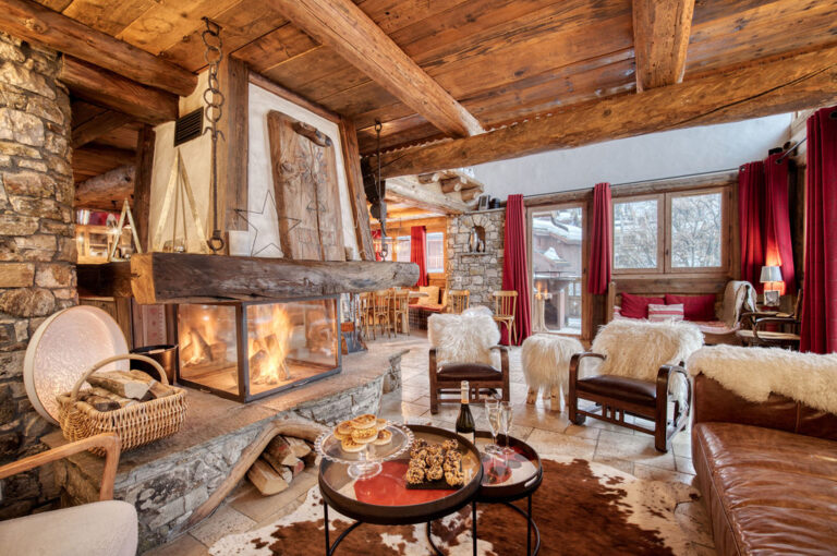 17121764131.Livingroom 768x510