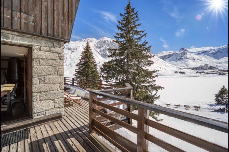 1715262369BalconyView7 min 768x510
